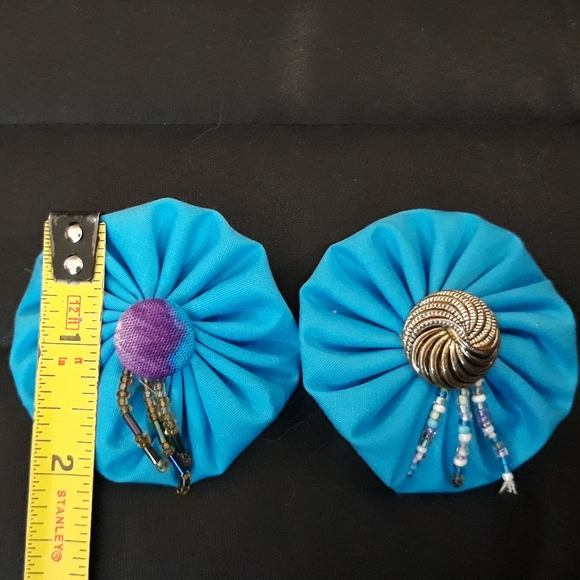 Vintage Handmade Floral Button and Fabric Brooch Pin - Blue / Yellow Bundle of 4 - Picture 5 of 6